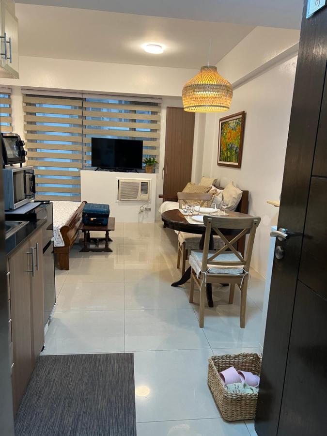 Telly'S Studio Across Naia3 Manilla Buitenkant foto